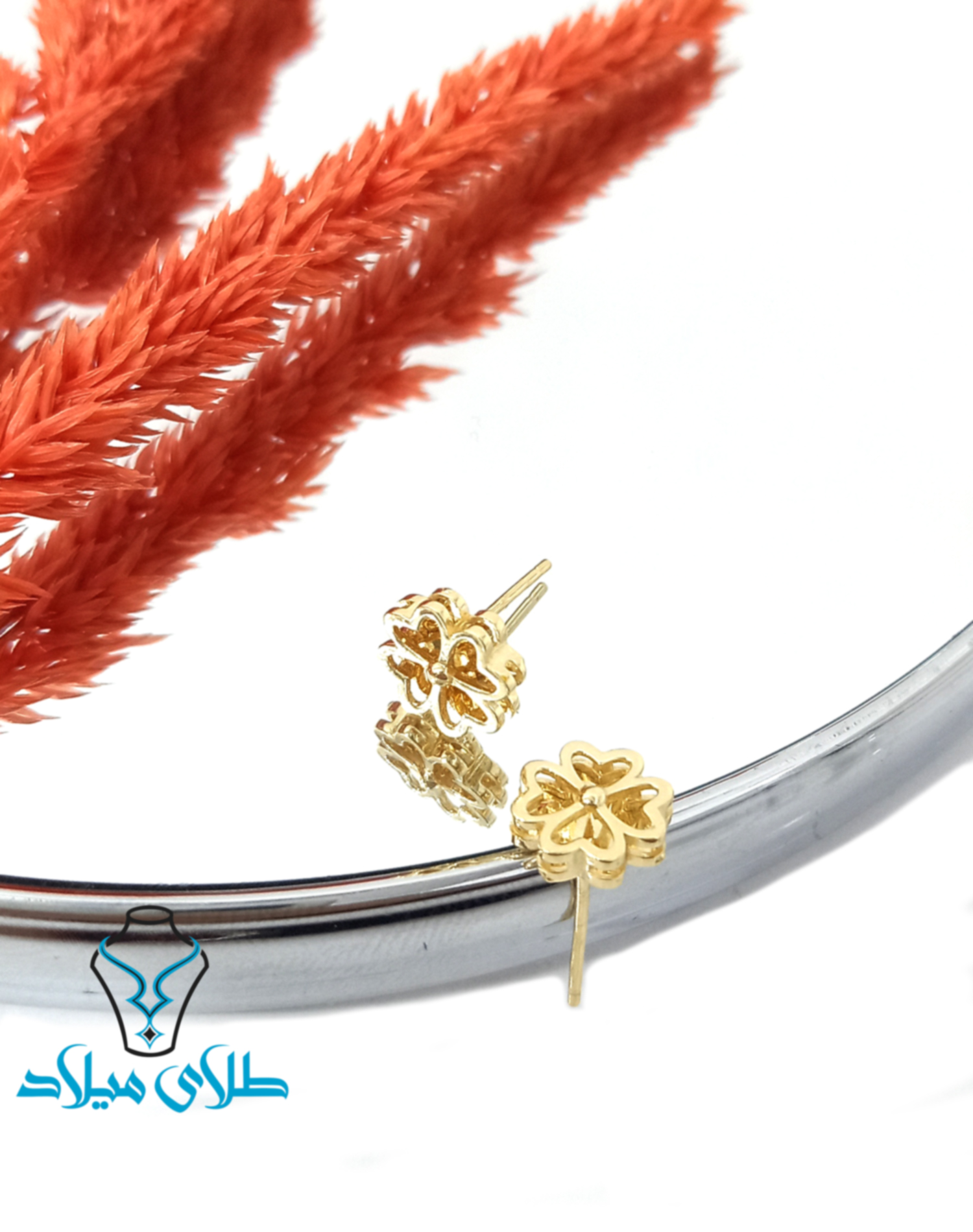 گوشواره میخی ملینا · گوشواره میخی