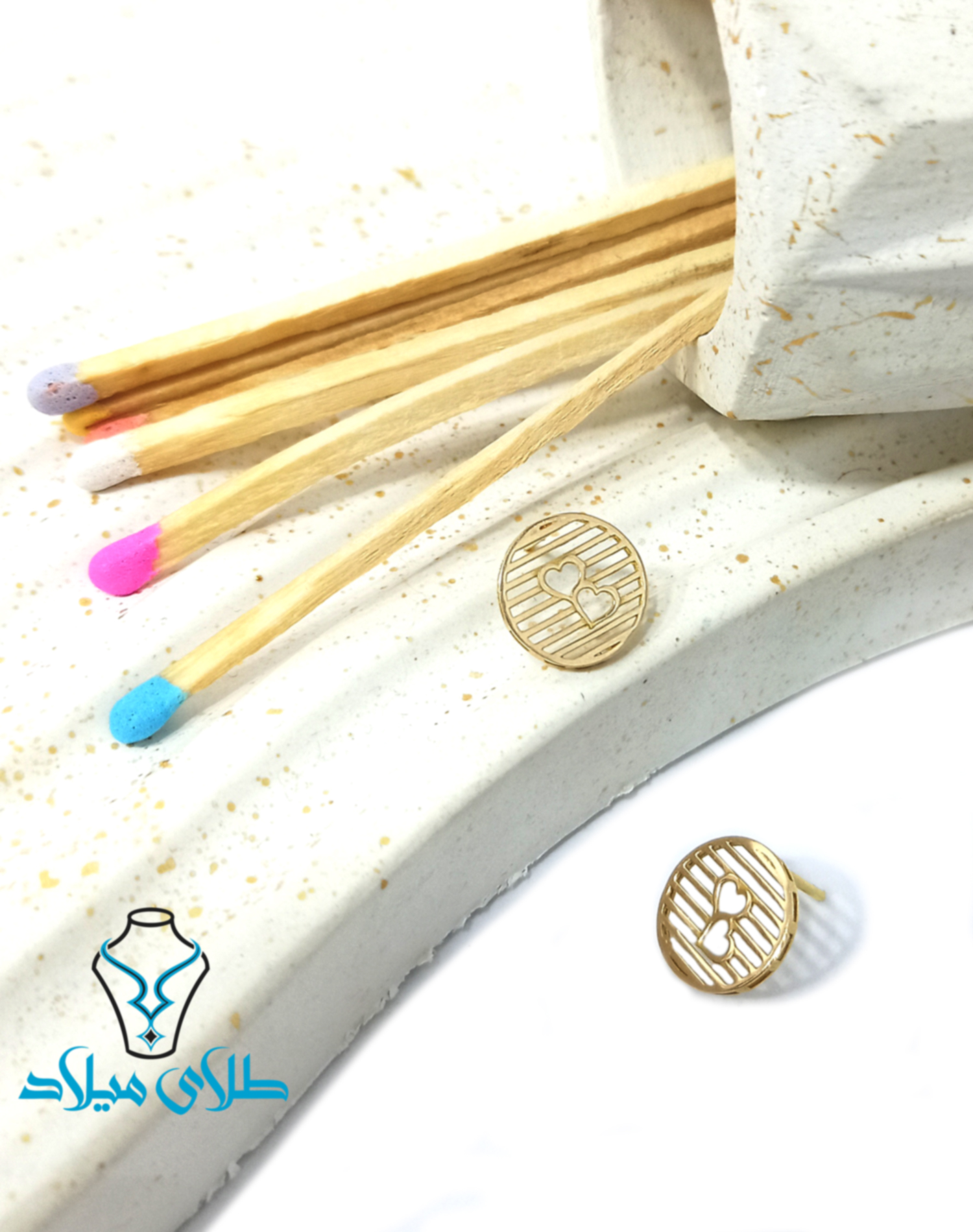 گوشواره میخی مرسا · گوشواره میخی