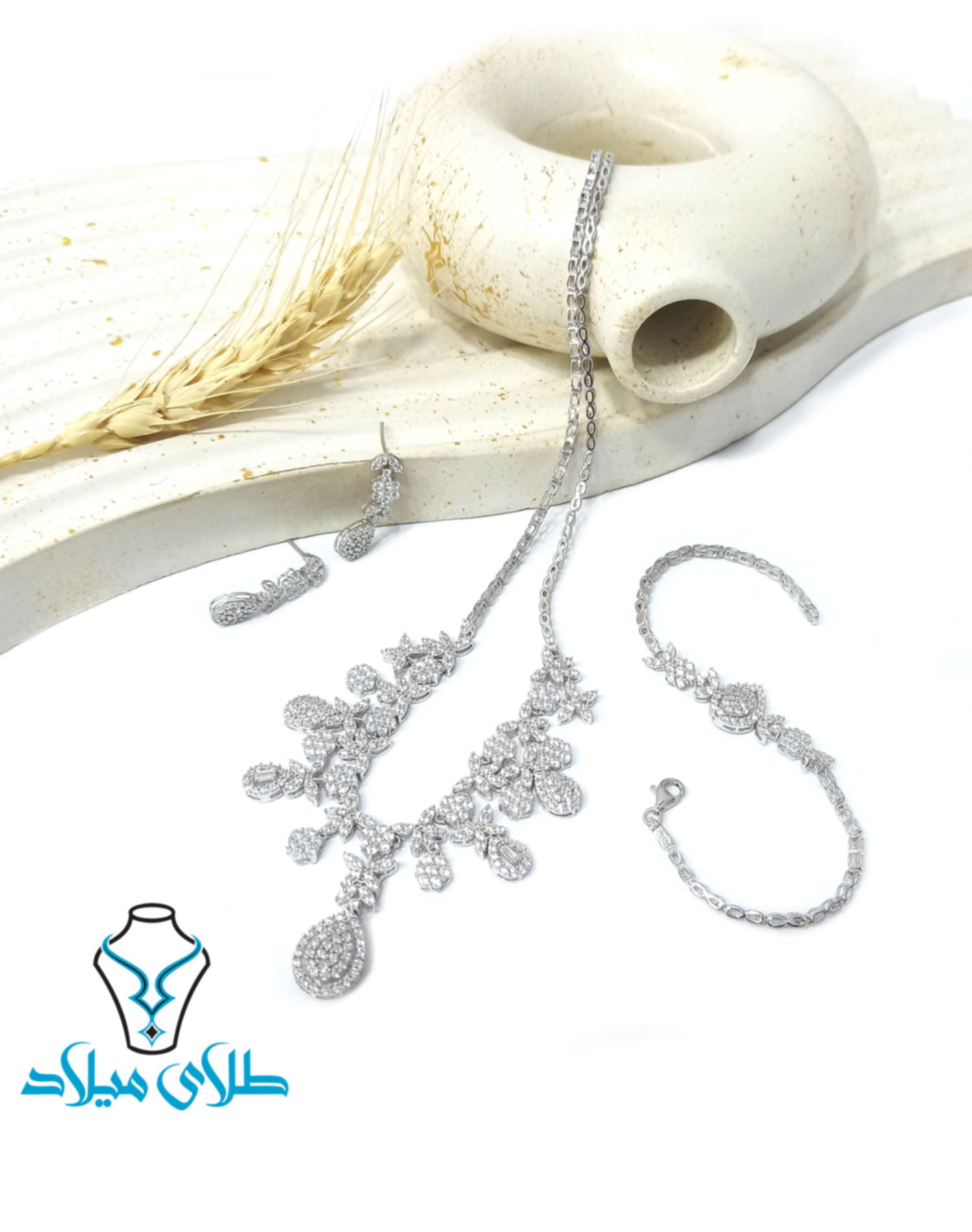 سرویس طلا ستیلا · سرویس جواهر