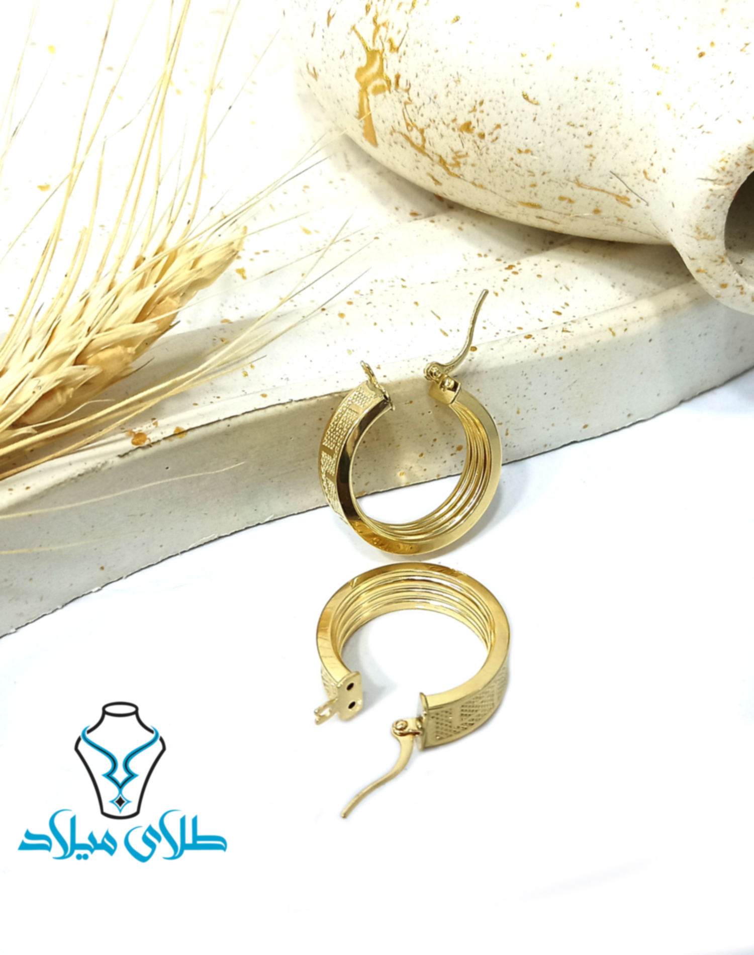 گوشواره حلقه‌ای ورساچ کد18 · گوشواره حلقه‌ ای
