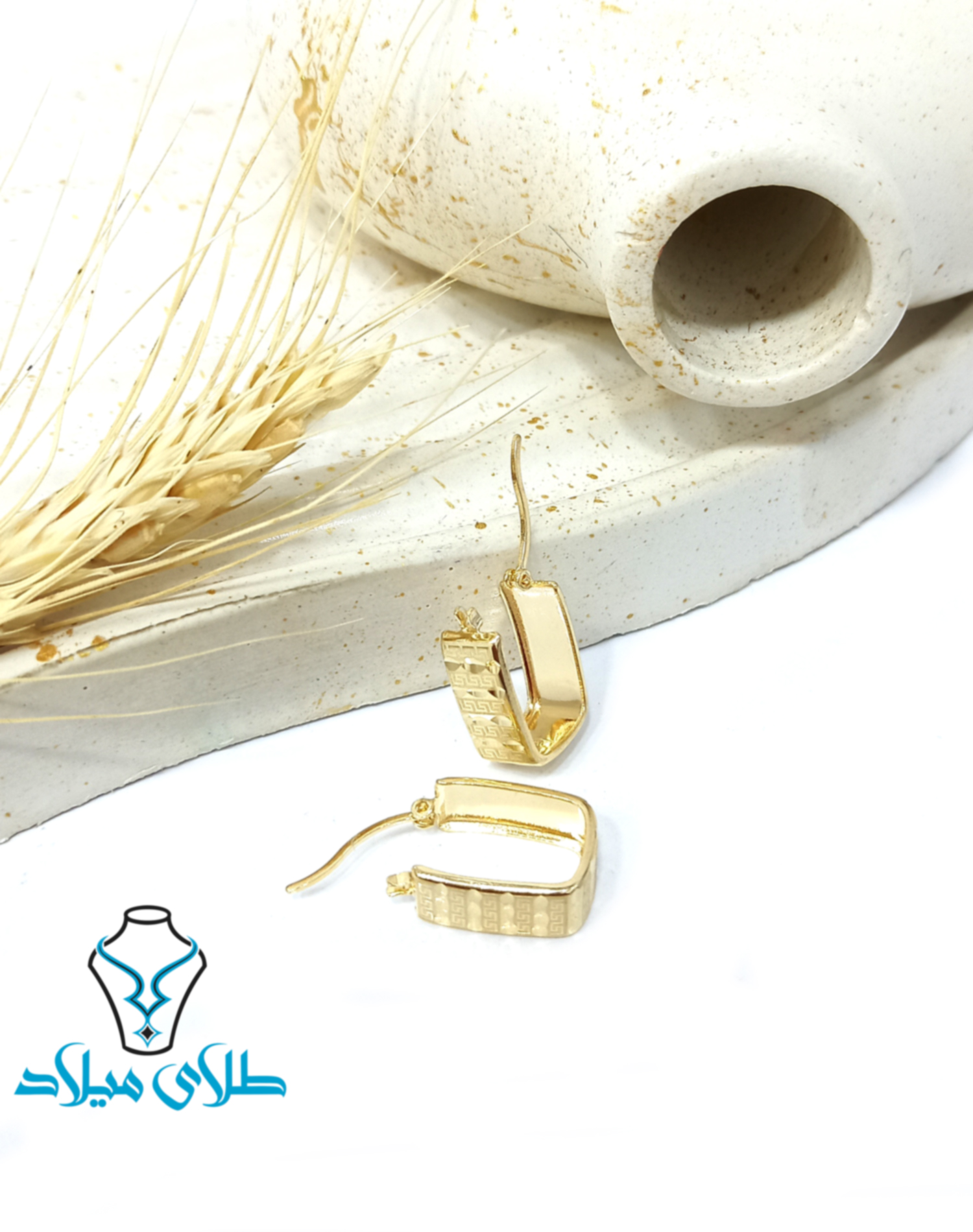 گوشواره حلقه‌ای ورساچ کد15 · گوشواره حلقه‌ ای