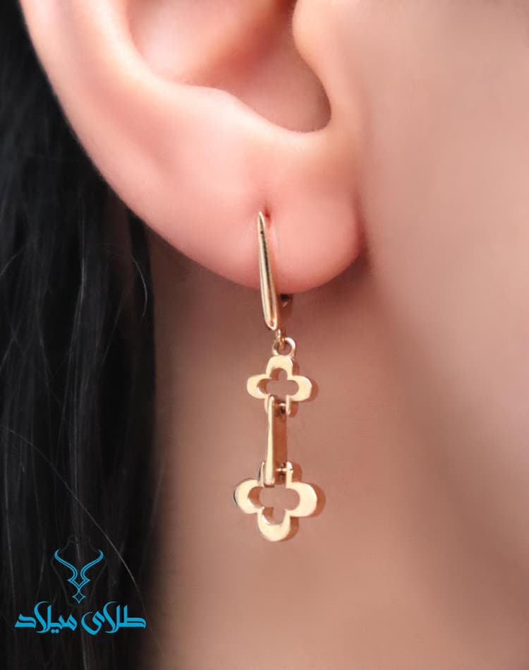 گوشواره آویز کد5 · گوشواره آویز طلا · 18 عیار · 2.89 گرم