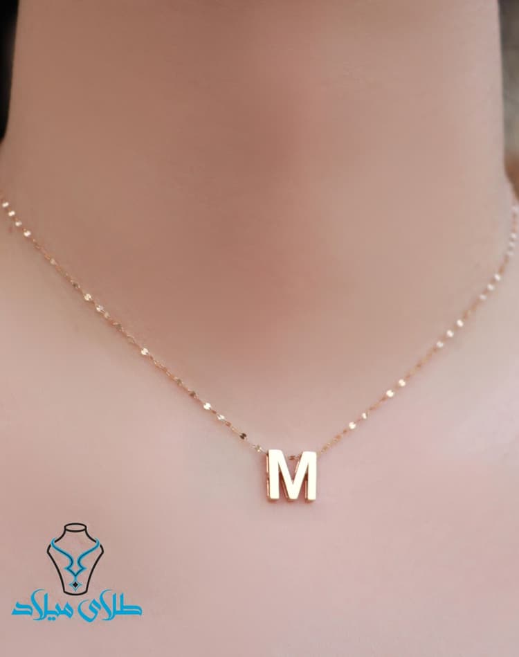پلاک حروف m · پلاک طلا · 18 عیار · 1.22 گرم