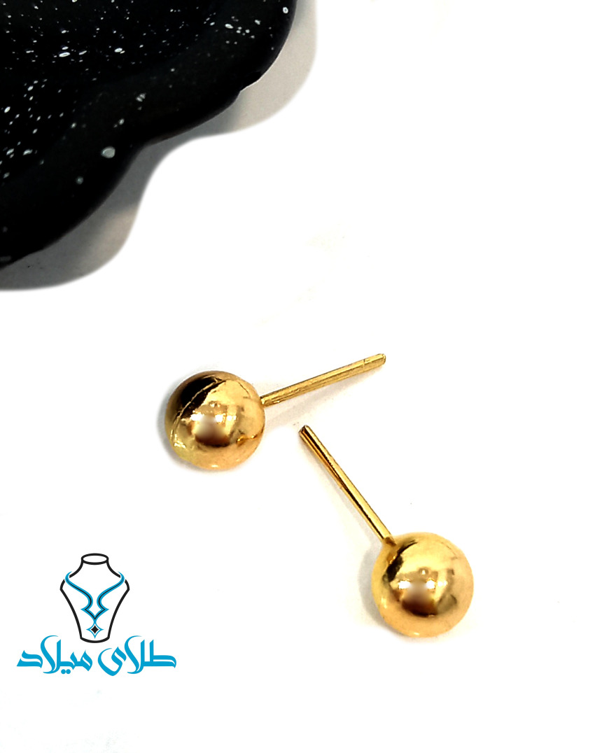 گوشواره میخی مهنا · گوشواره میخی