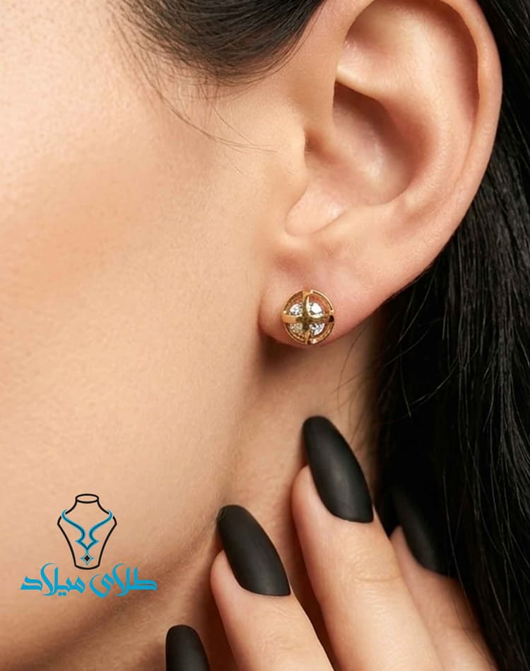 خرید گوشواره آیشا · گوشواره میخی · 18 عیار · 1.57 گرم