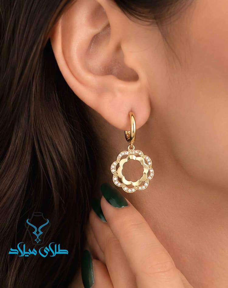 گوشواره آویز کد42 · گوشواره آویز طلا · 18 عیار · 3.75 گرم