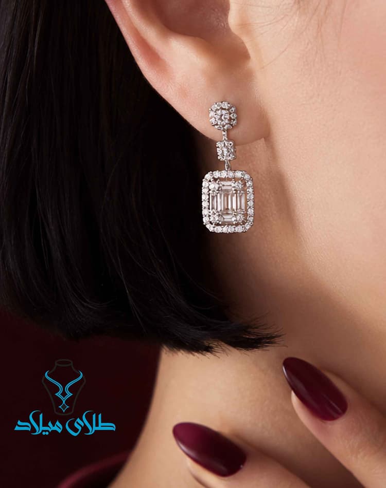 گوشواره آویز کد43 · گوشواره آویز طلا · 18 عیار · 2.35 گرم