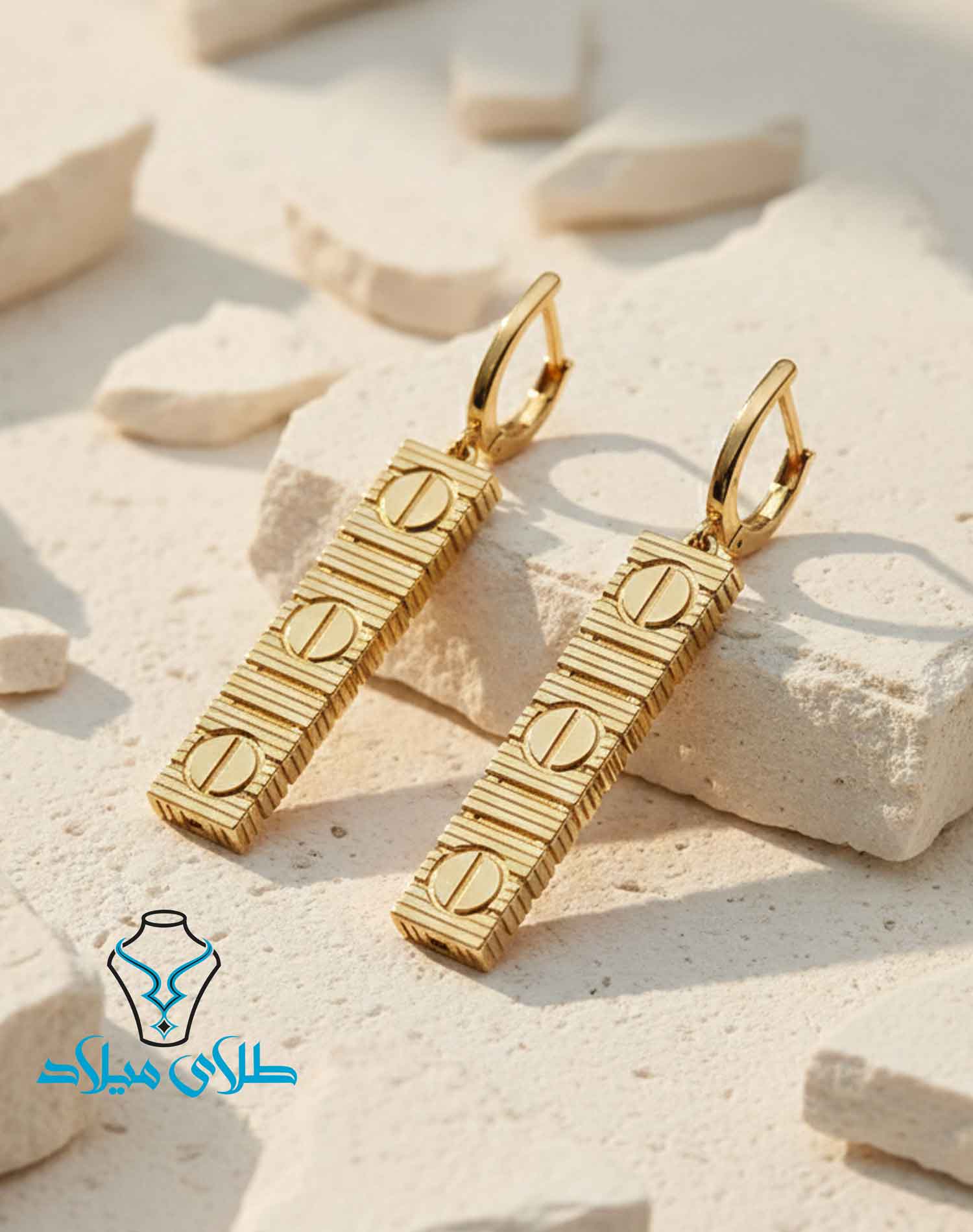 گوشواره آویز طلا کارتیه کد6 در گالری طلا میلاد
