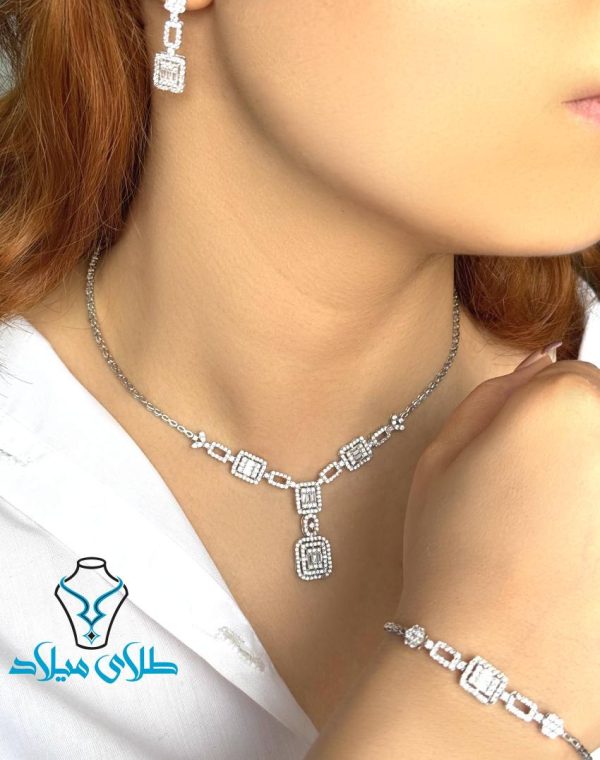 خرید سرویس طلا مایلا