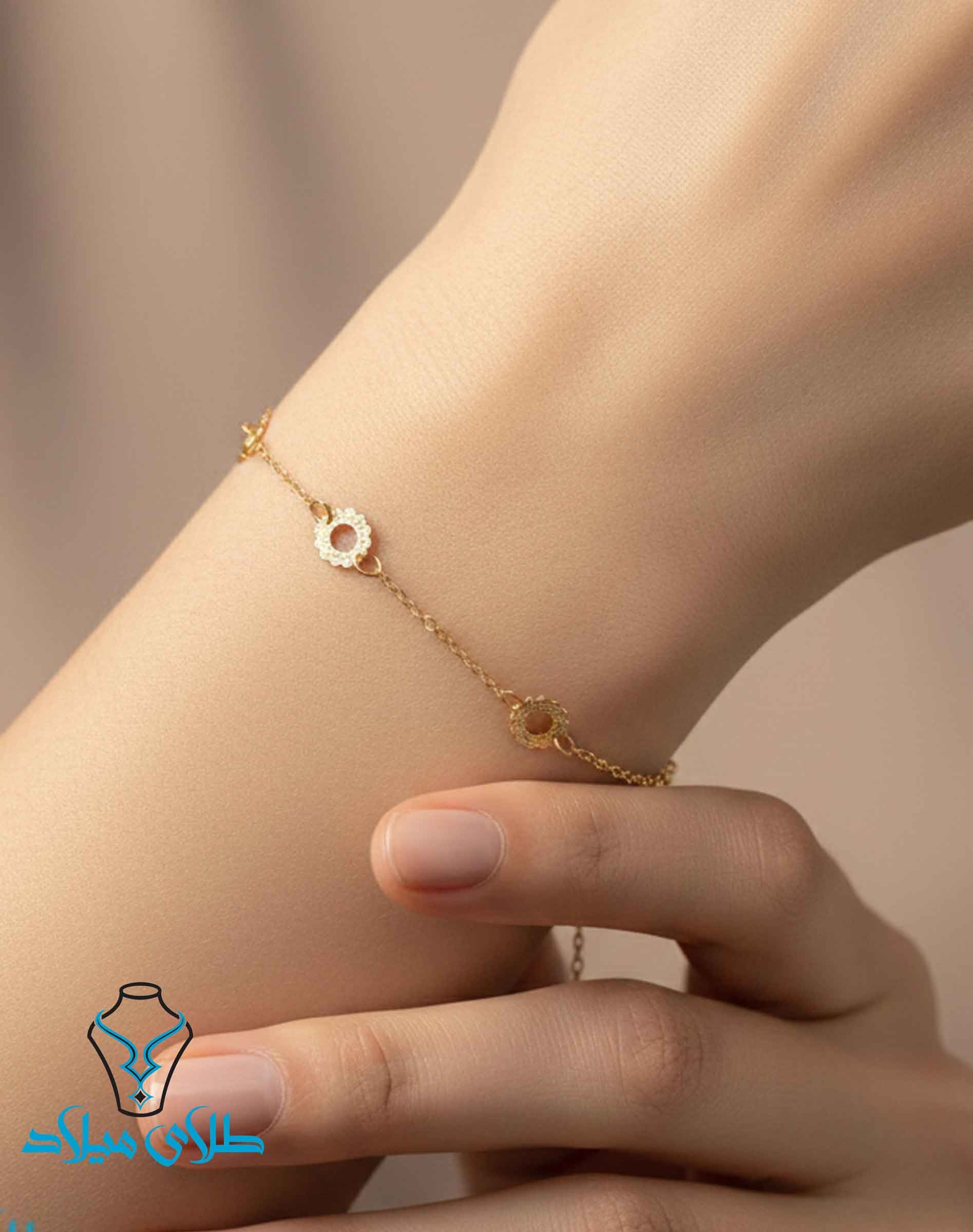 خرید دستبند طلا کد48 از میلادزر