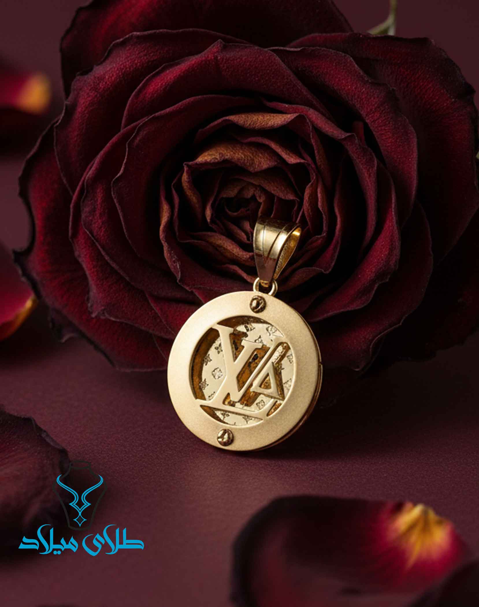 پلاک طلا لویی ویتون کد4 در گالری طلای میلاد