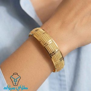 تکپوش طلا کد29 روی دست